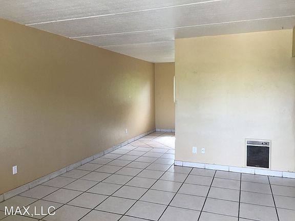 4th image of 700 NW 10th Ter APT 2