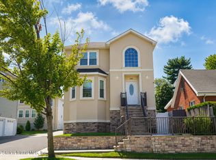 348 Clarke Ave, Staten Island, NY 10306