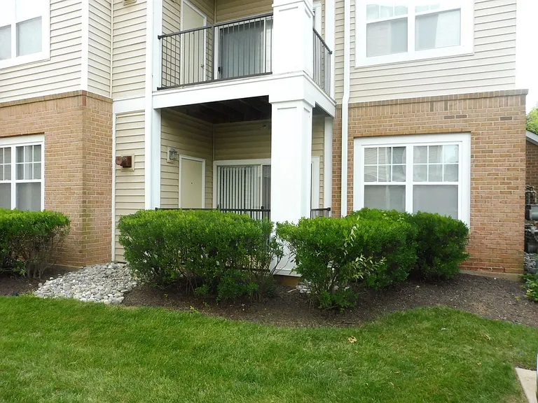 19611 Galway Bay Cir #102 — Photo 23