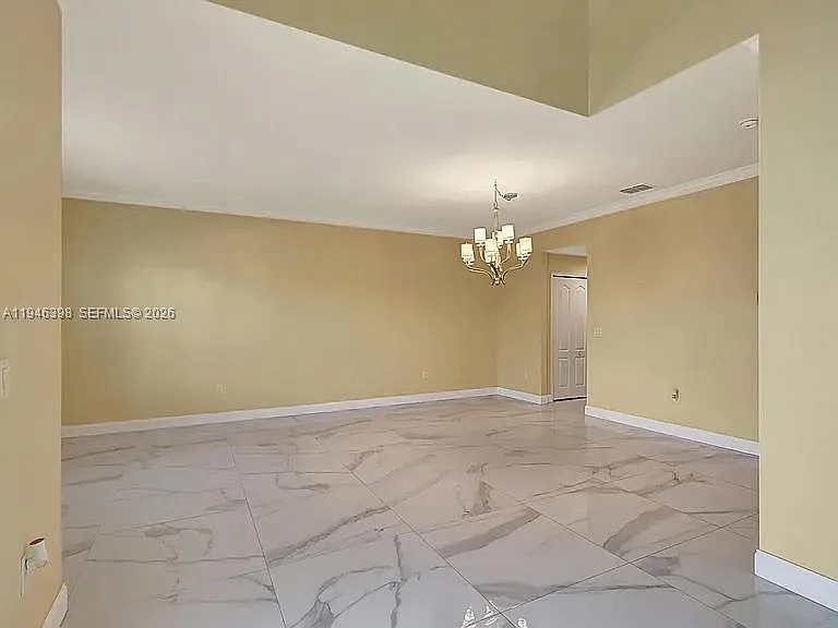 1018 SW Eckard Ave — Photo 6