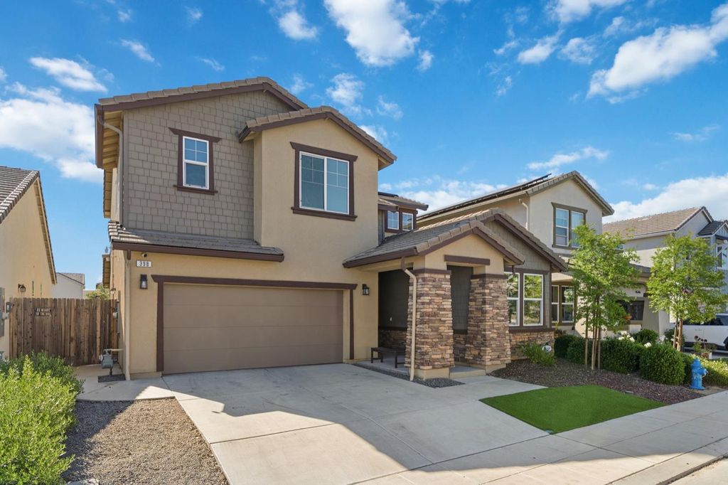398 Atlantica Dr S, Madera, CA - View 4