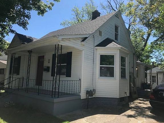 3rd image of 631 Huron St