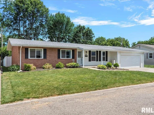 406 Pendik Rd, Jacksonville, IL 62650