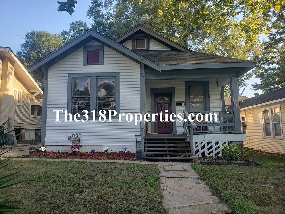 315 Robinson Pl