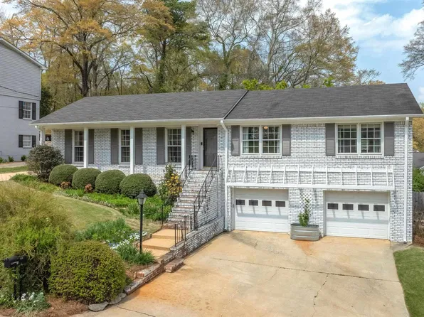 636 Bienville Ln, Birmingham, AL 35213