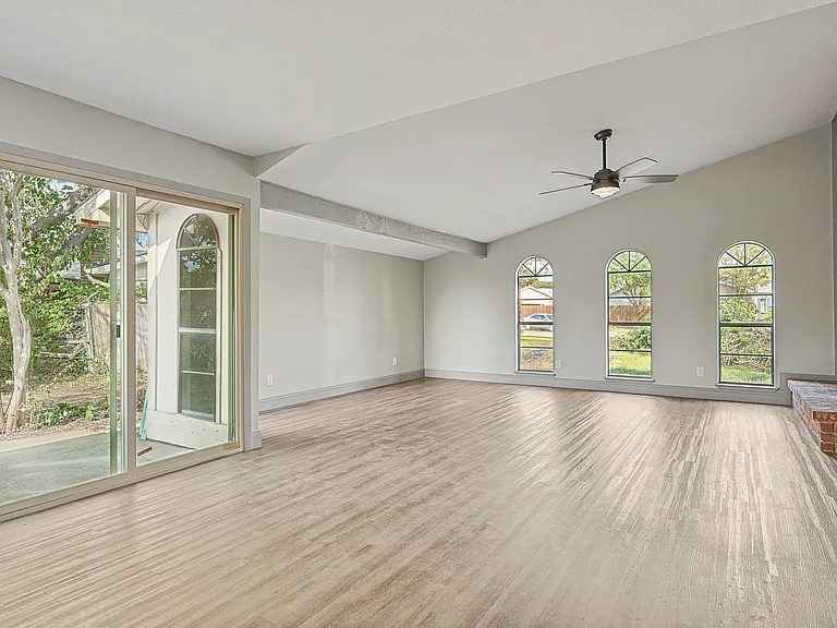 2903 Winterberry Dr — Photo 6