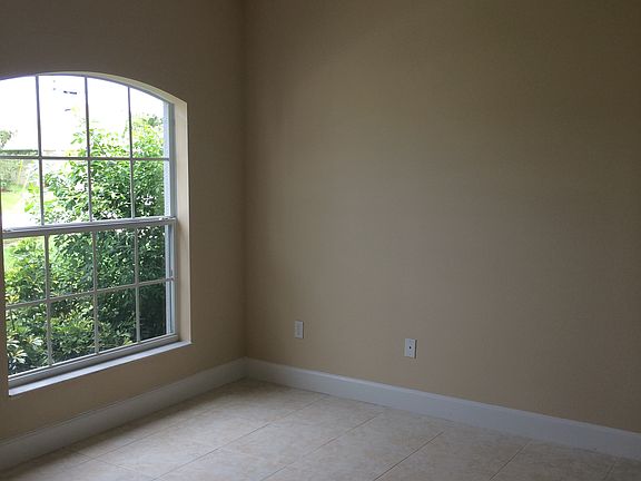 2nd image of 5783 NW Belwood Cir