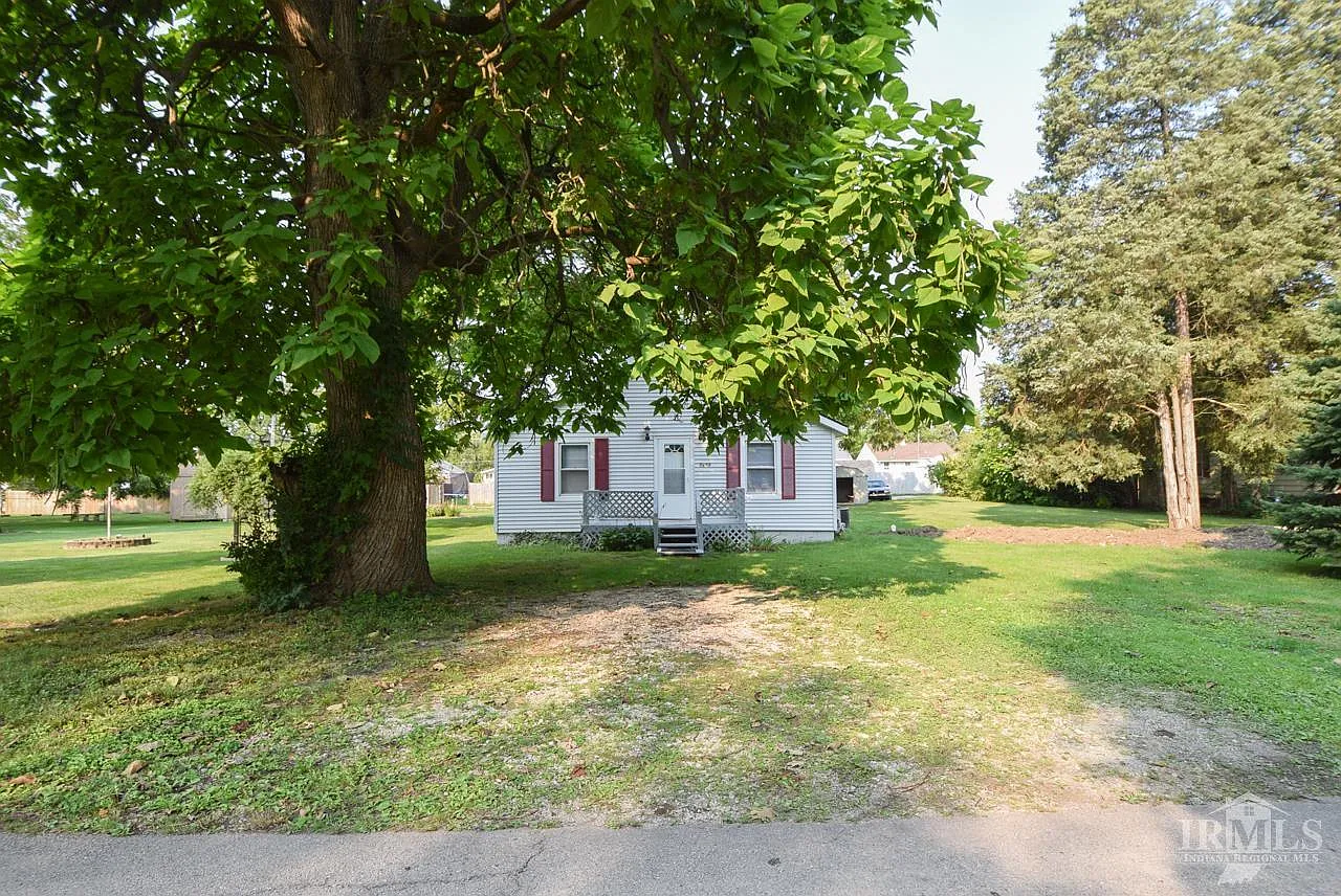 2113 N Buckles St photo 1