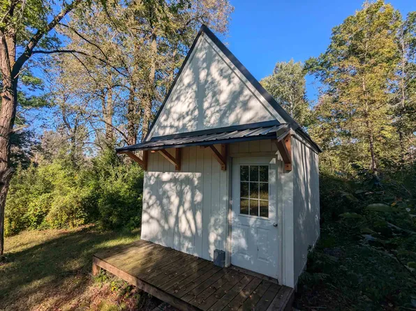 N4534 Cardinal Ln, New London, WI 54961