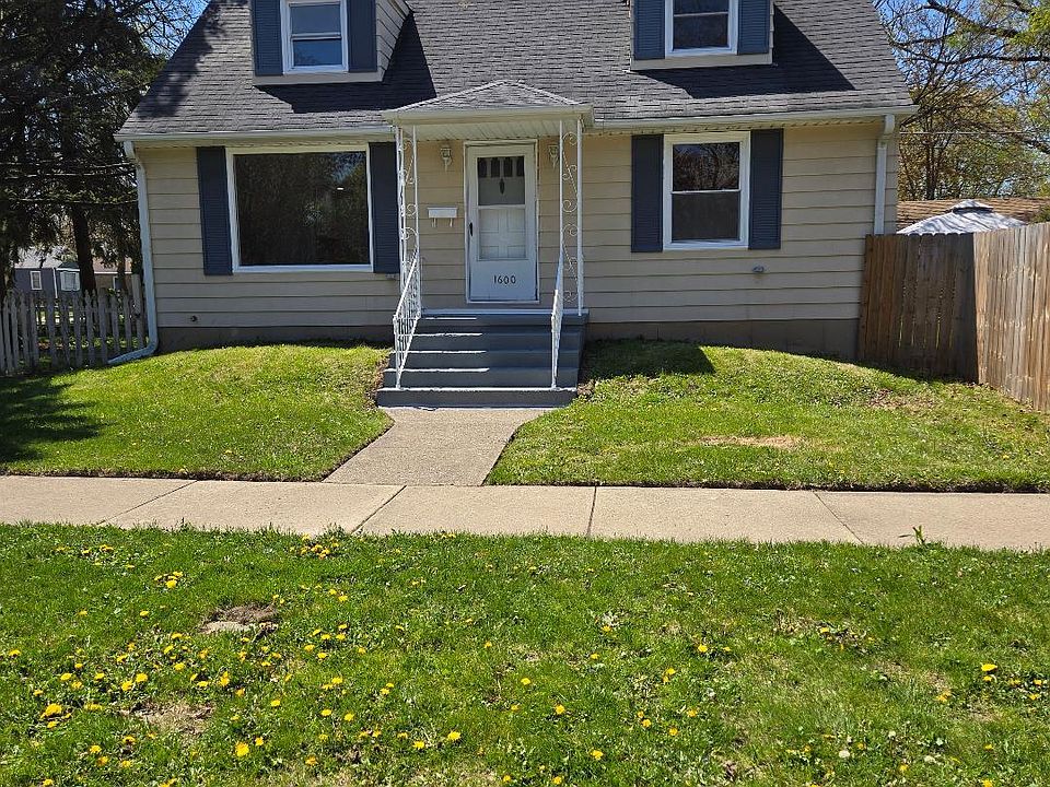 1st image of 1600 N Ash St