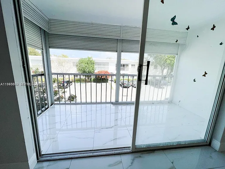6395 Bay Club Dr #4 — Photo 3