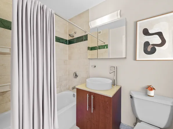 90 John Street image 4 of 7