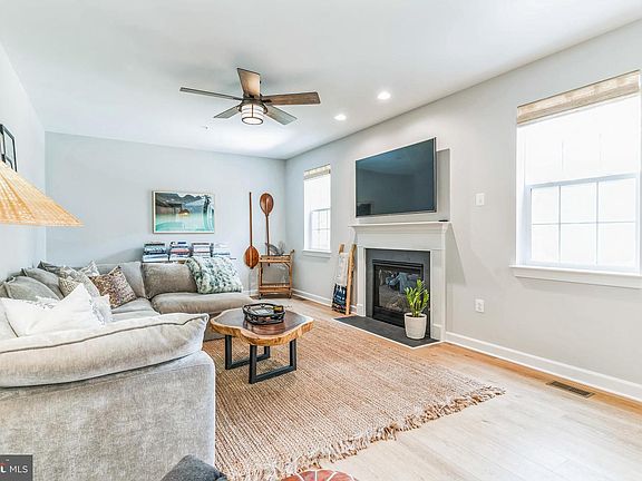 5th image of 14720 Locust Ct