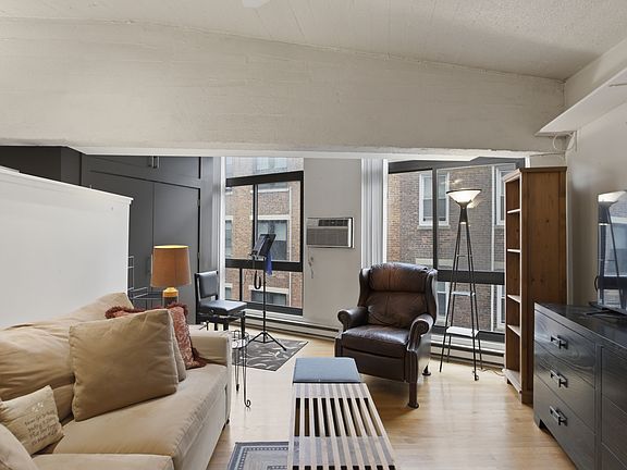 3rd image of 12 Stoneholm St APT 425