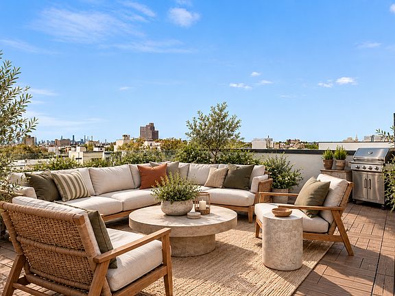 2nd image of 1413 Hancock St #Penthouse