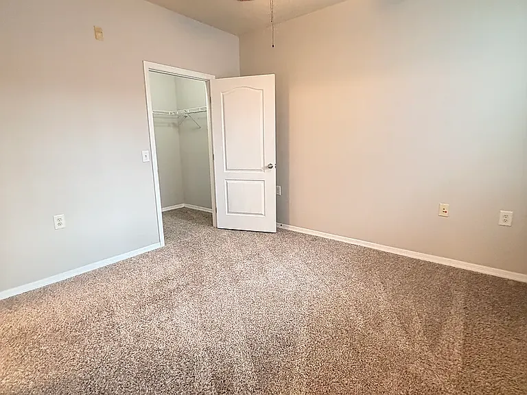 1429 Villa Capri Cir #201 — Photo 16