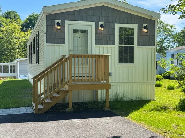 6 Mulberry Dr #98, Norway, ME 04268