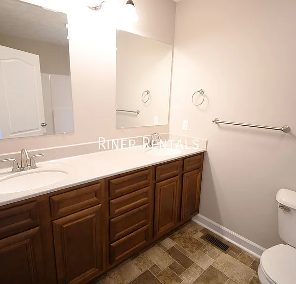 147 Cedar Point Ln — Photo 15