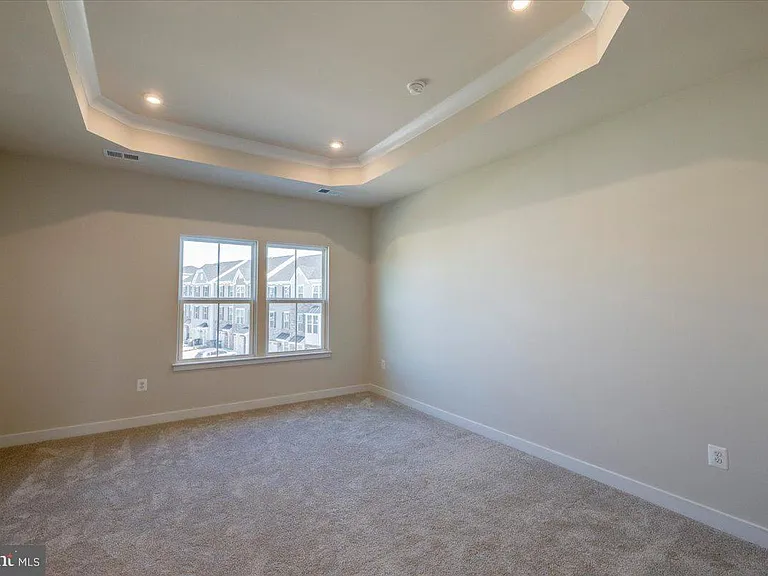 9390 Tanfield Dr — Photo 38