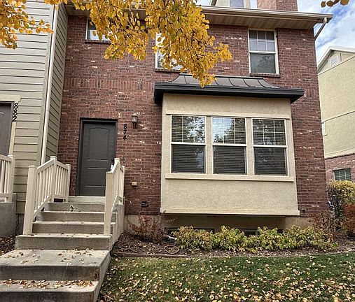 Townhome entryway
