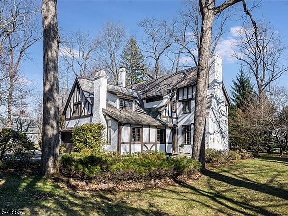 2nd image of 69 Stewart Rd