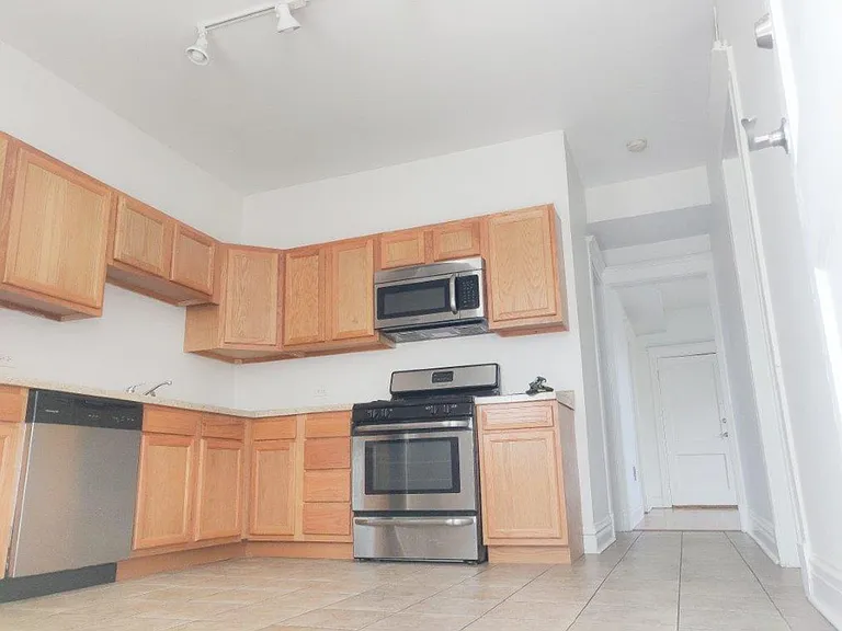 3909 W Schubert Ave — Photo 8