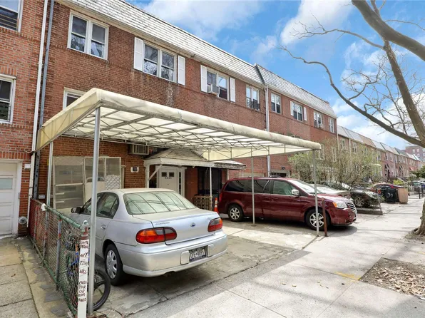 3225 92nd St, East Elmhurst, NY 11369