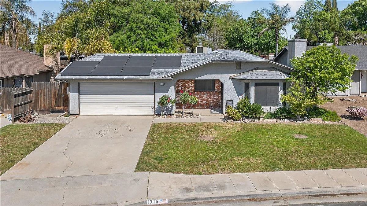 1715 Donner Ave photo 1