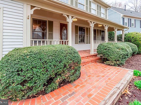 2nd image of 7223 Devereux Ct #D