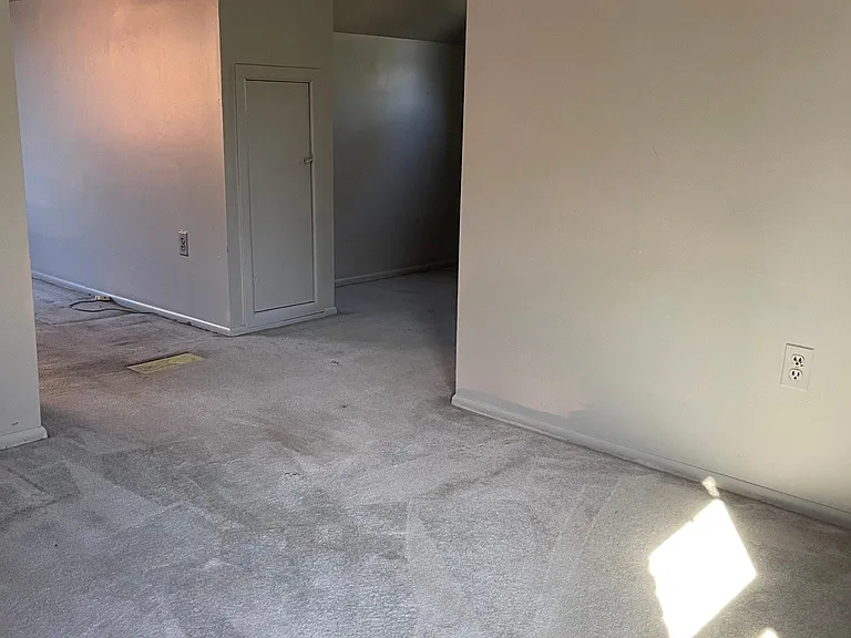 18221 Hanna St — Photo 13