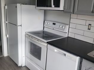 1200 E 9th St, Crum Lynne, PA 19022