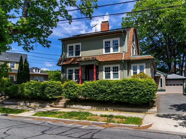 451 River Ave, Providence, RI 02908