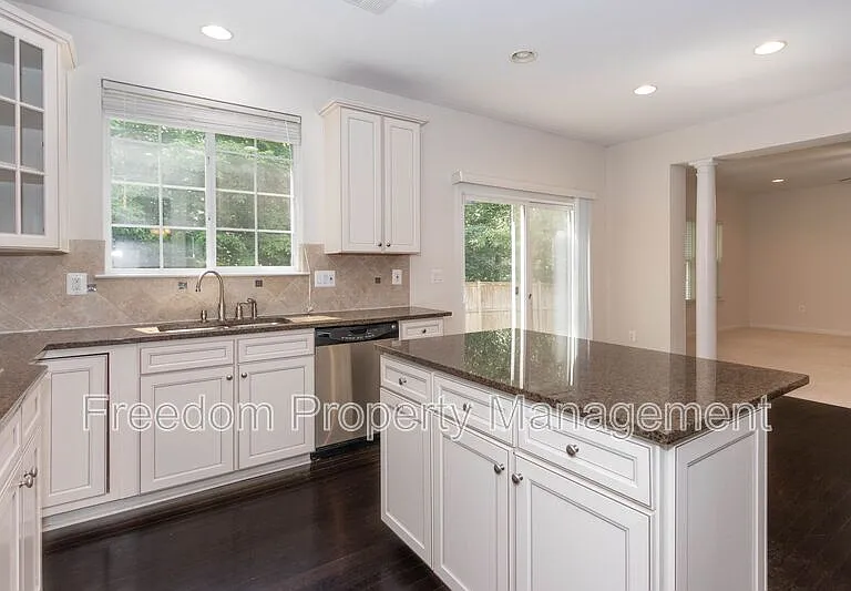 4100 Presidential Hill Loop — Photo 8