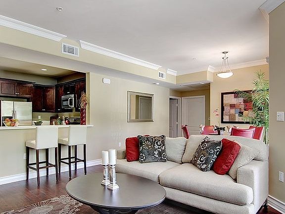 2nd image of 4470 Woodman Ave Unit 103