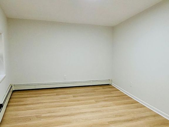 5th image of 11 Cedar St APT C2