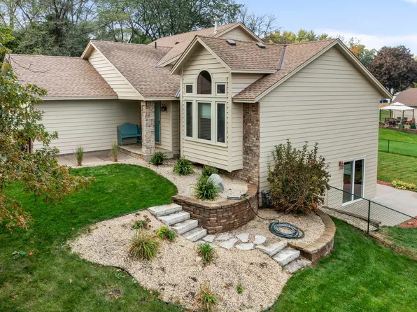 322 74th Ave N, Brooklyn Park, MN 55444