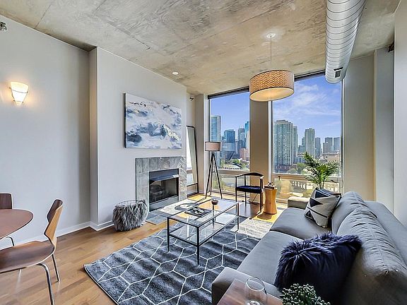 3rd image of 700 N Larrabee St APT 1112