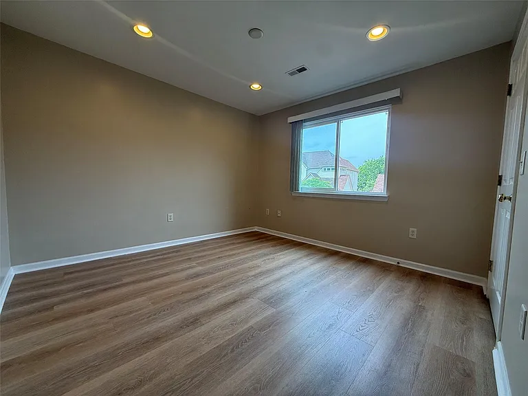 862 Brandon Ave — Photo 11