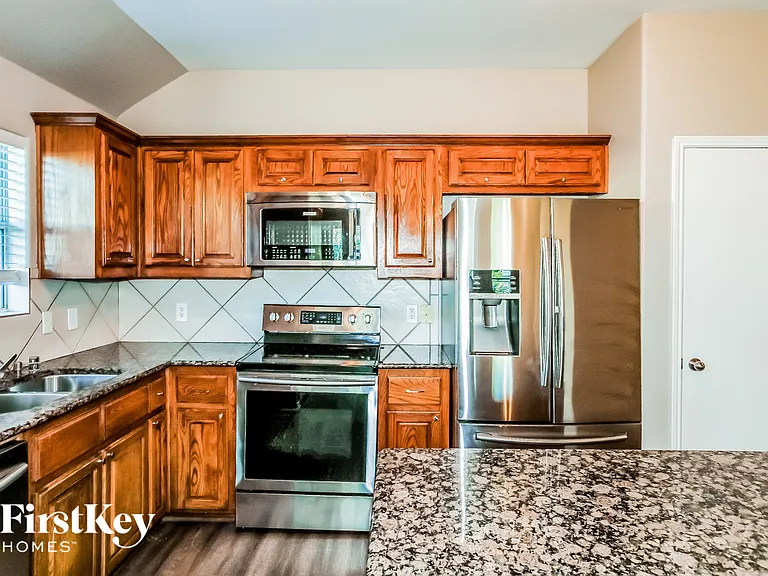 12721 Carpenter Ln — Photo 6