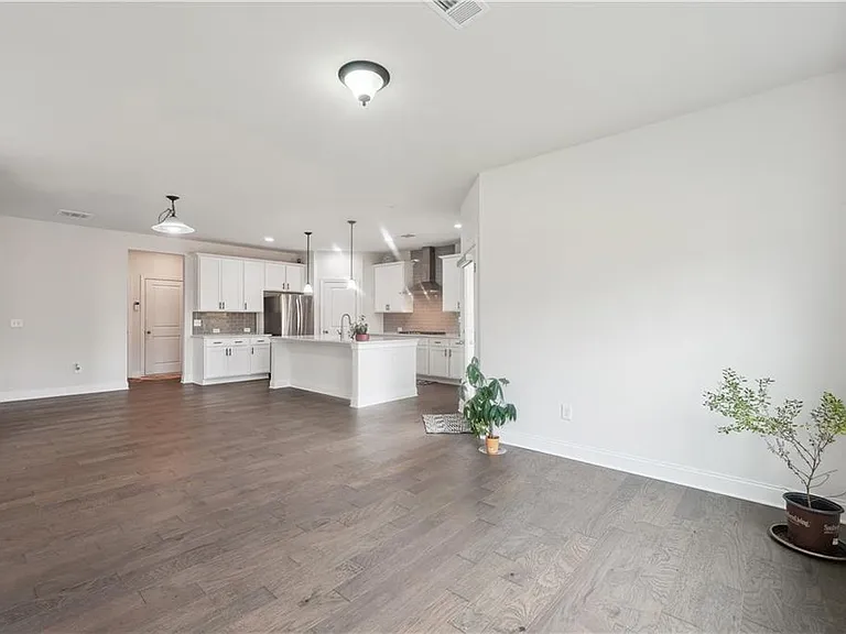 4055 Starwood Dr — Photo 15