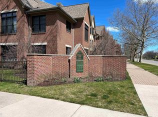 60 Pointe Park Pl, Grosse Pointe, MI 48230