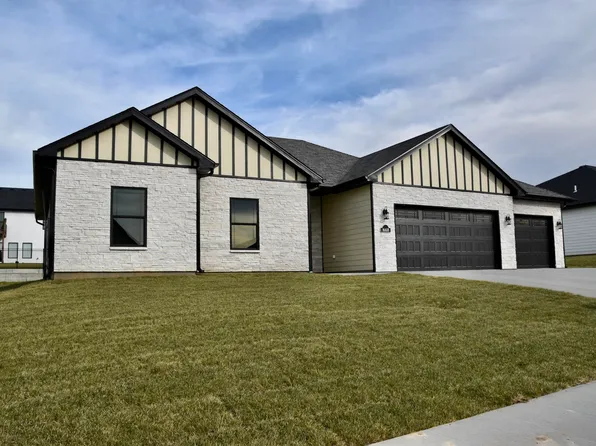 16618 Klinton Dr, Boonville, MO 65233