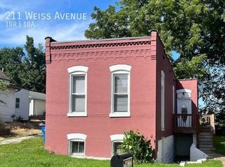 211 Weiss Ave, Saint Louis, MO 63125