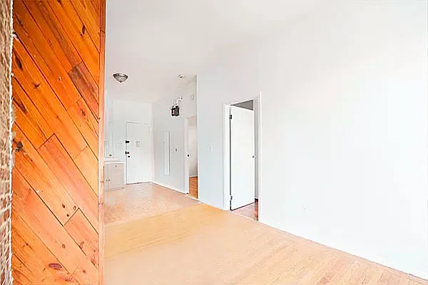 Rented by Waldstar Real Estate LLC | media 11