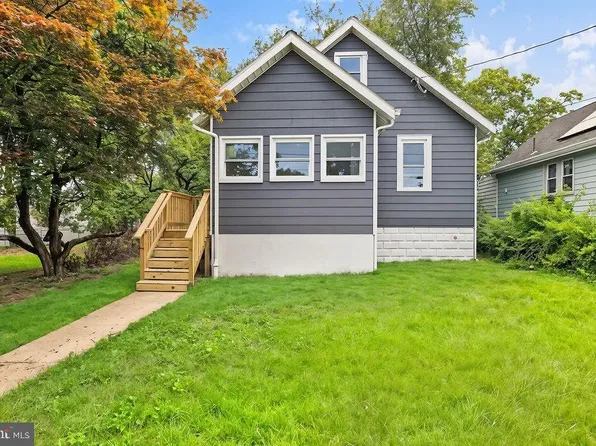865 N Read Ave, Runnemede, NJ 08078