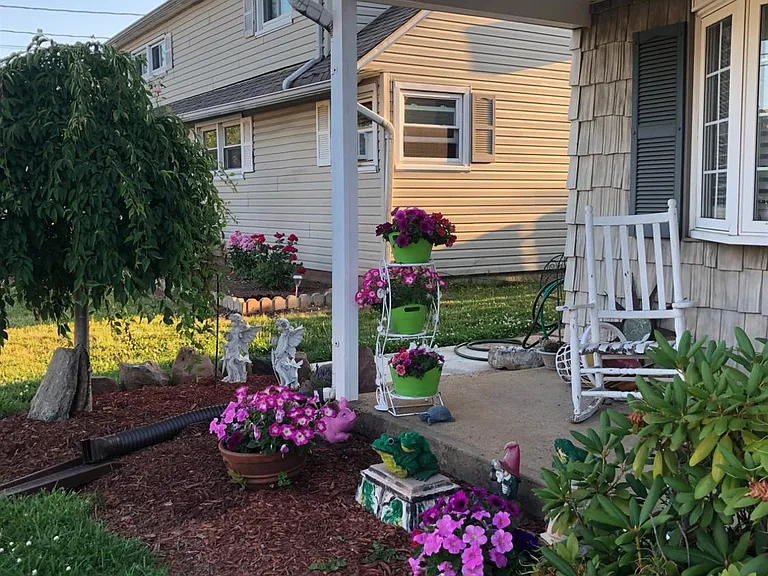 73 Hagaman St — Photo 17