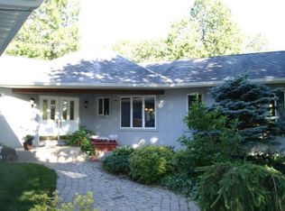 6054 Yale Bridge Rd, Rockton, IL 61072