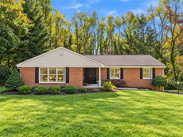 243 Cornwall Dr, Pittsburgh, PA 15238