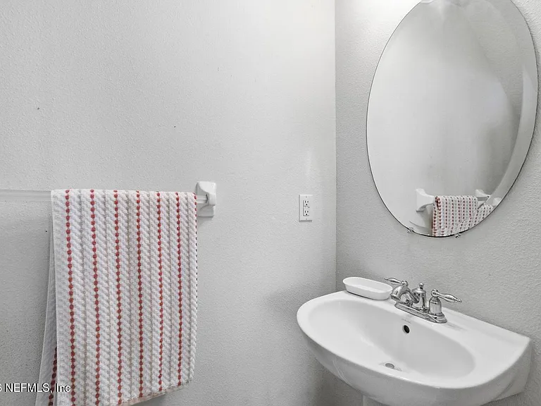 4008 Lionheart Dr — Photo 13