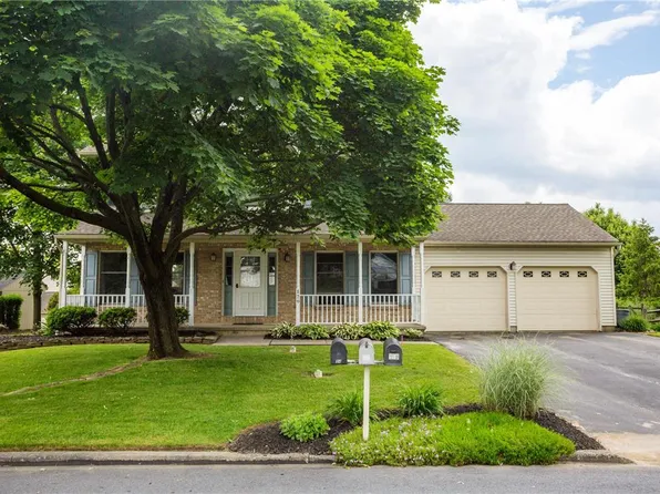 179 E Beil Ave, Nazareth, PA 18064